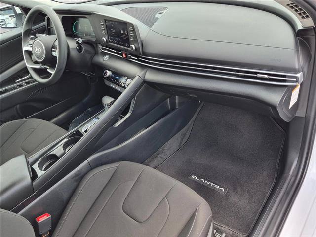 Certified 2025 Hyundai Elantra Hybrid FWD image 20