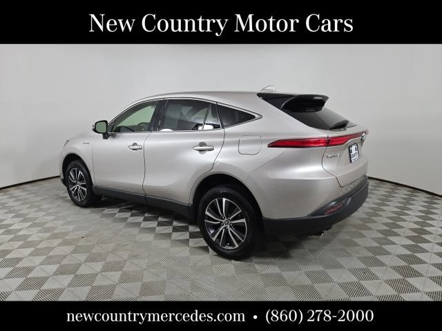 Used 2021 Toyota Venza LE AWD/4WD image 6