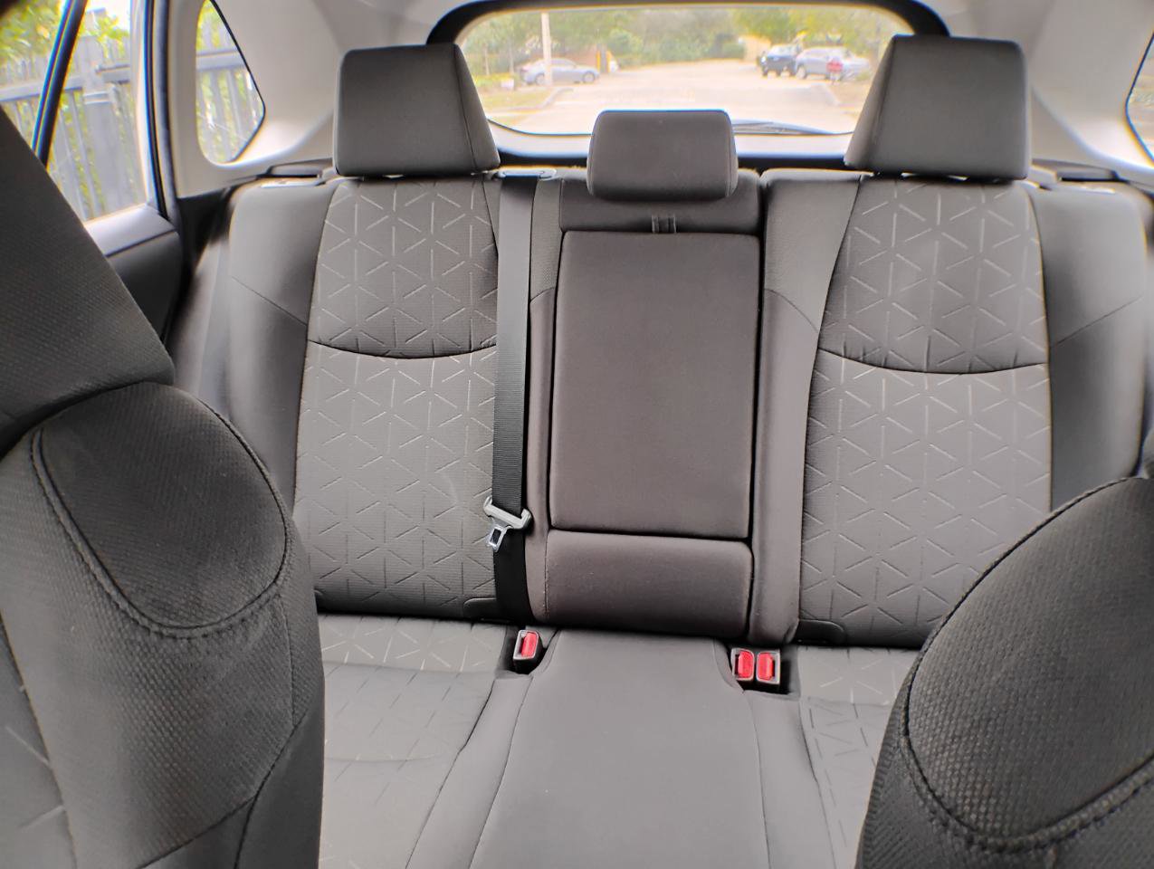 Used 2021 Toyota RAV4 XLE FWD image 15