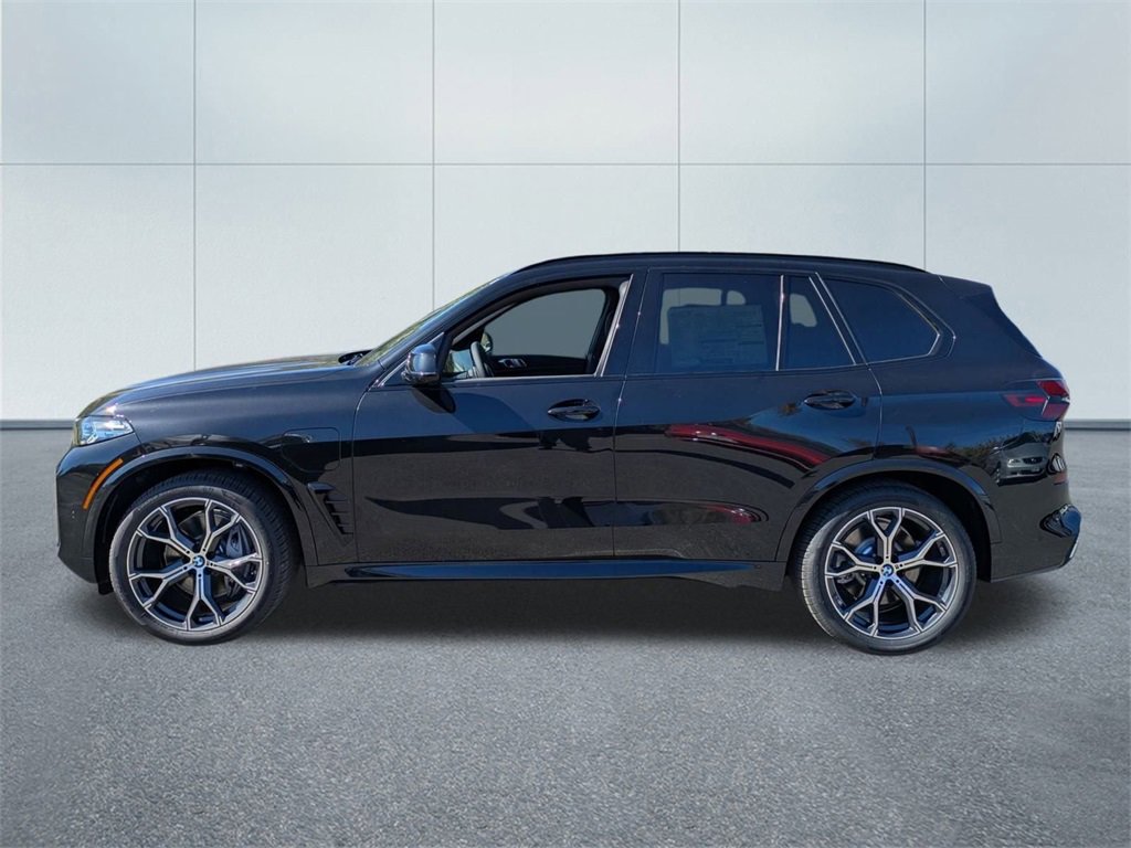 New 2026 BMW X5 xDrive50e w/ M Sport Package image 6