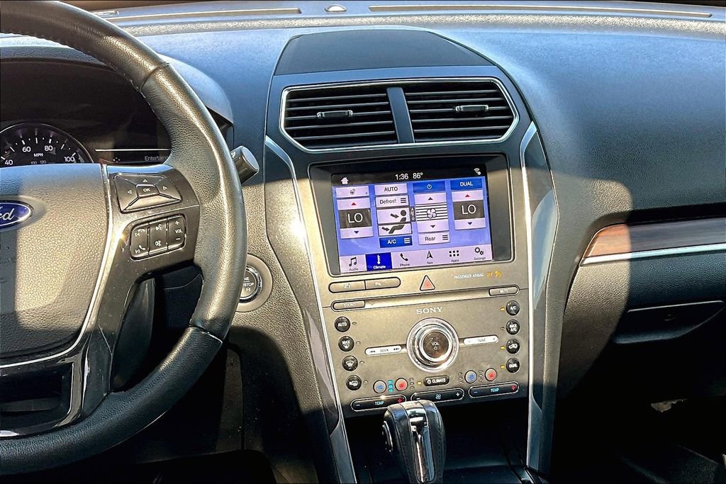 Used 2019 Ford Explorer Limited w/ Ford Safe & Smart Package image 8