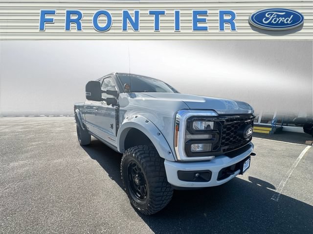 New 2026 Ford F250 Lariat w/ Black Appearance Package AWD/4WD image 8