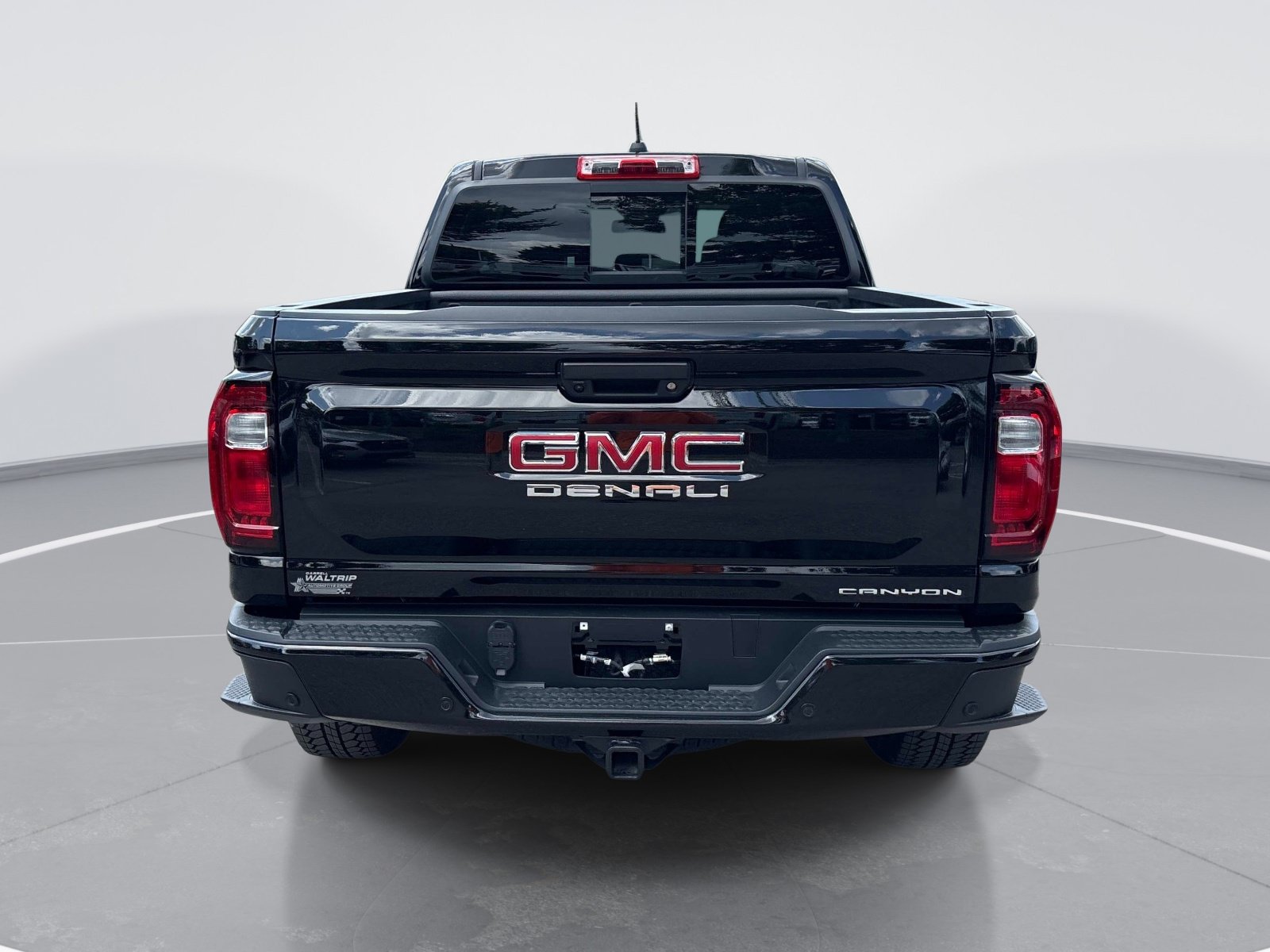 Used 2026 GMC Canyon Denali AWD/4WD image 7