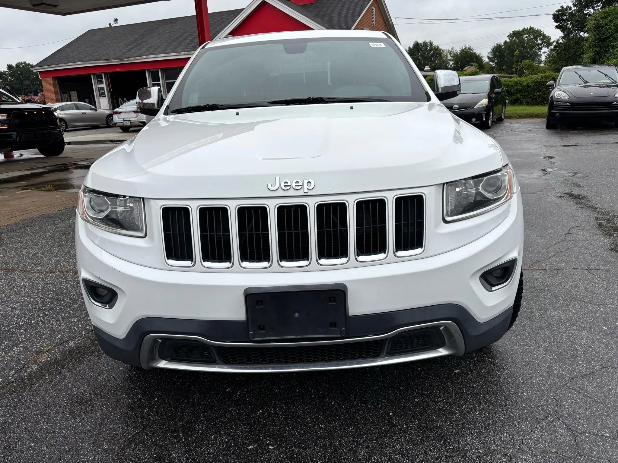 Used 2015 Jeep Grand Cherokee Limited image 2