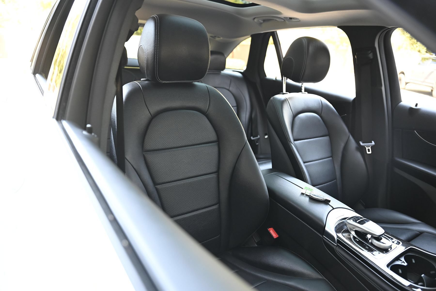 Used 2017 Mercedes-Benz GLC 300 4MATIC image 22