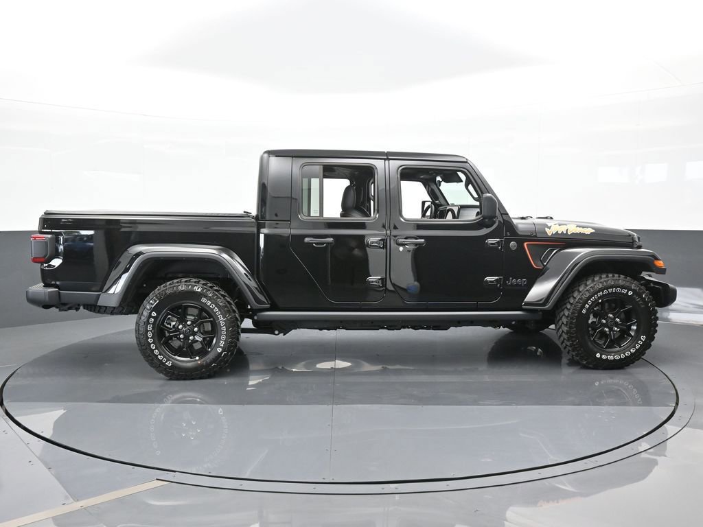 Used 2024 Jeep Gladiator Sport image 7