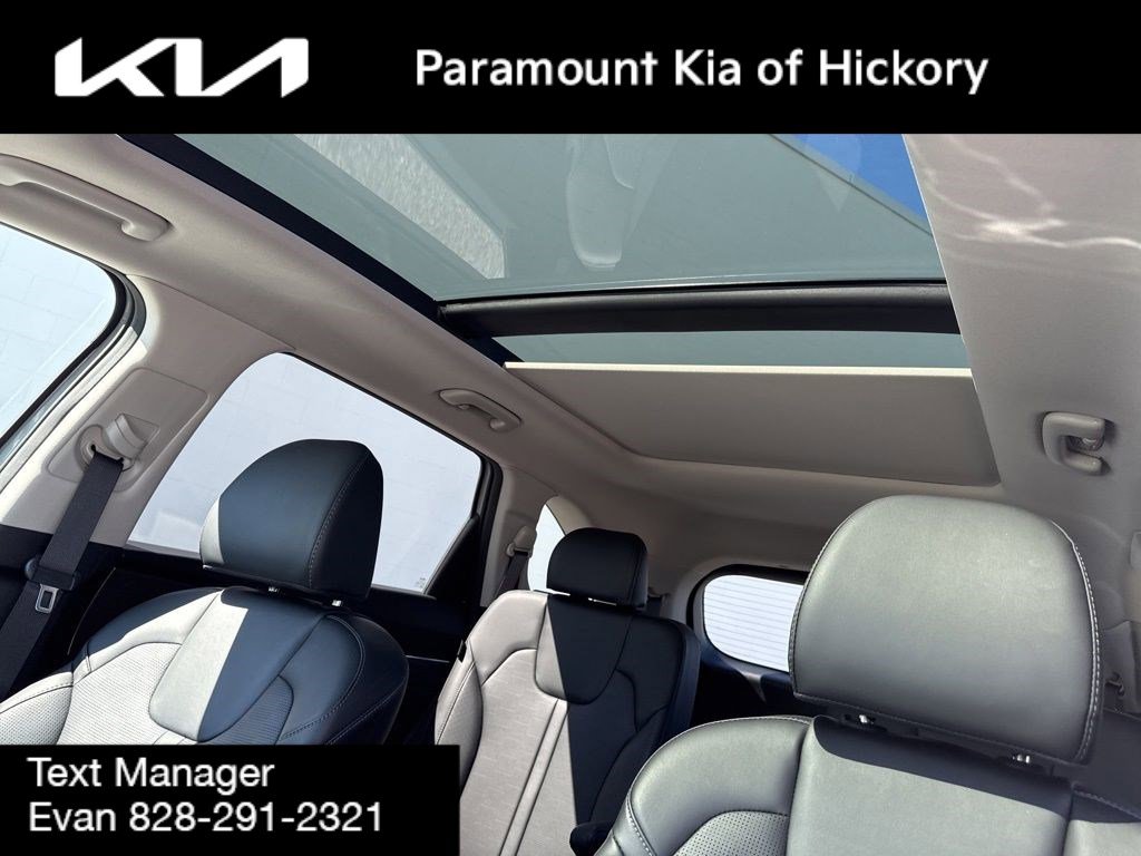 Used 2025 Kia Sorento SX image 34