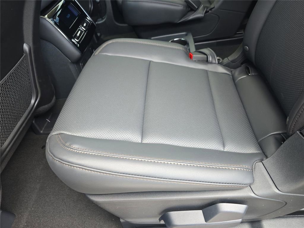 New 2026 Lincoln Aviator AWD image 13