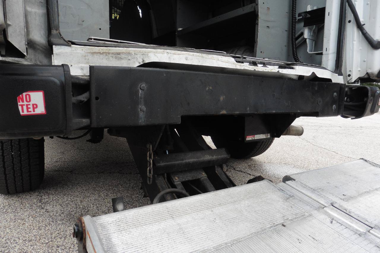 Used 2022 Chevrolet Express 3500 w/ Driver Convenience Package RWD image 30
