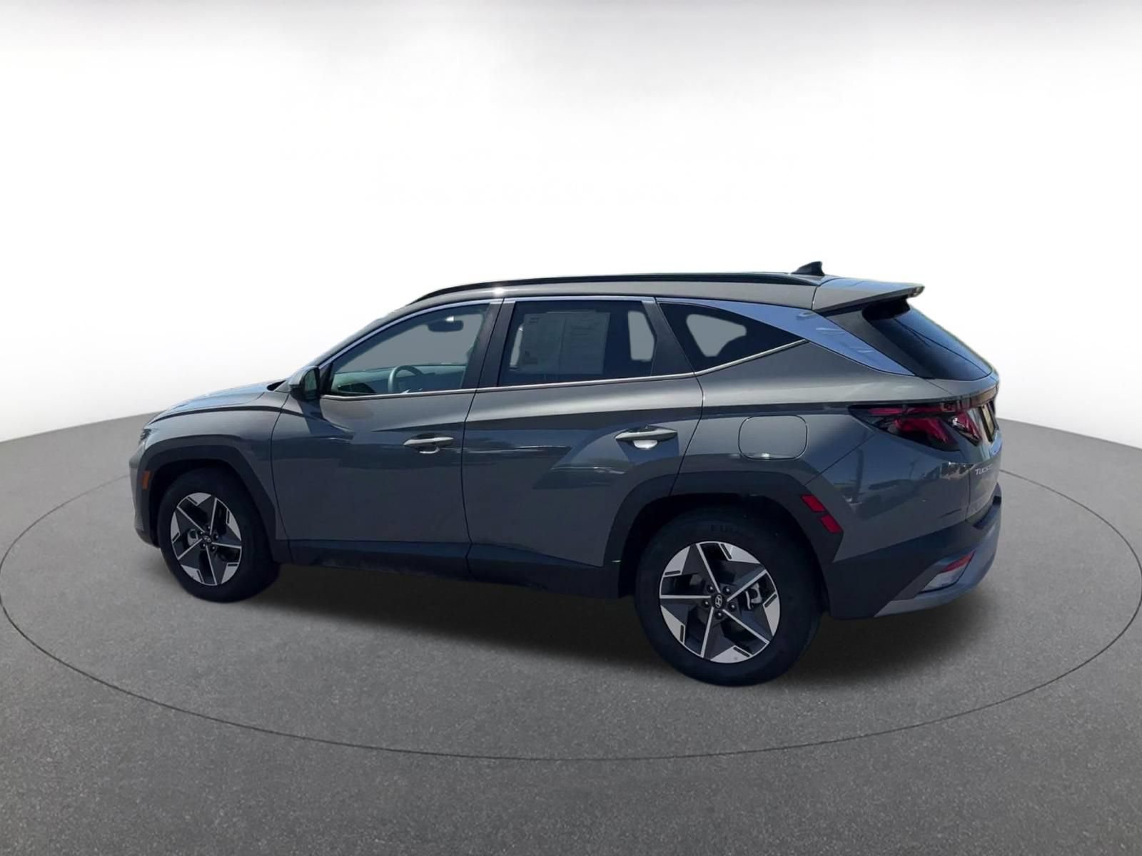 Used 2026 Hyundai Tucson SEL FWD image 9
