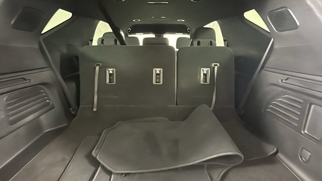 Used 2025 Chevrolet Traverse LT AWD/4WD image 29