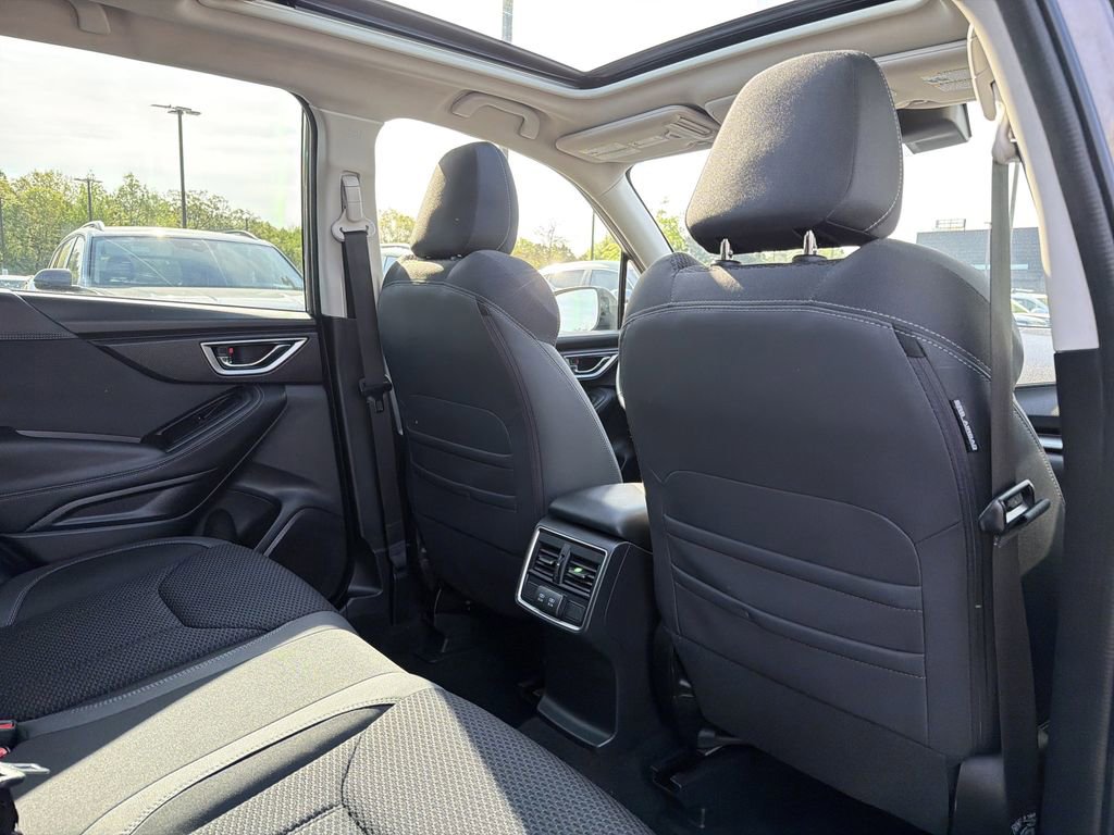 Used 2022 Subaru Forester Premium image 17