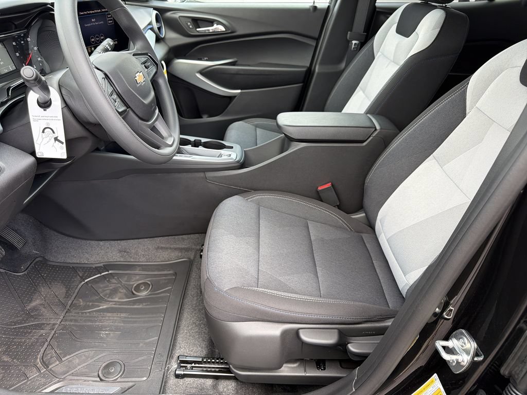 New 2026 Chevrolet Trax LS FWD image 15