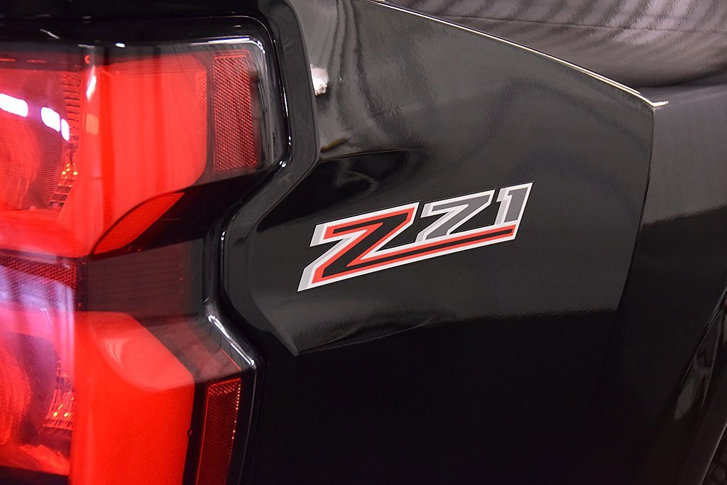 Used 2025 Chevrolet Colorado Z71 image 12