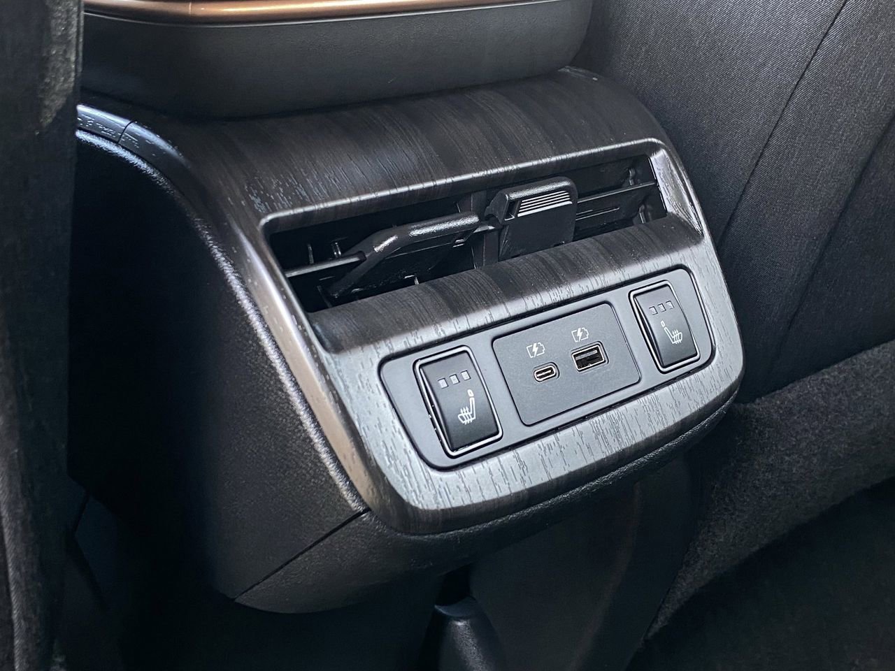 Certified 2024 Nissan Ariya FWD image 15