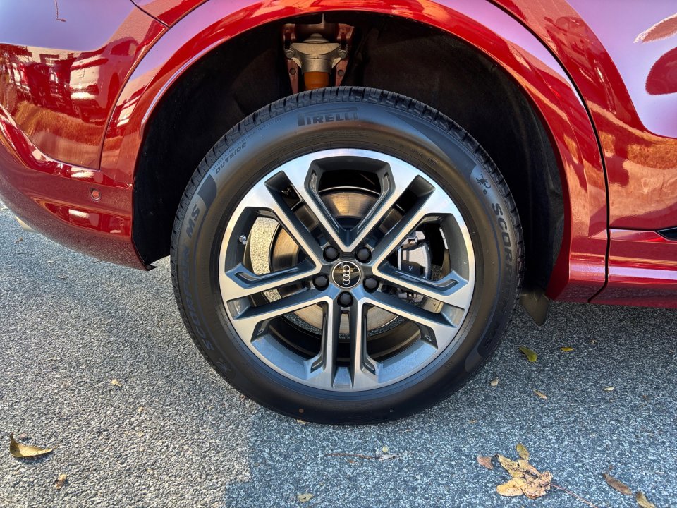 New 2025 Audi Q5 Premium Plus image 23