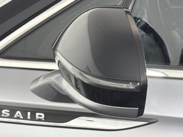 Used 2022 Lincoln Corsair Reserve w/ Elements Package FWD image 18