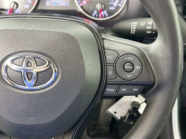 Used 2021 Toyota RAV4 LE image 20