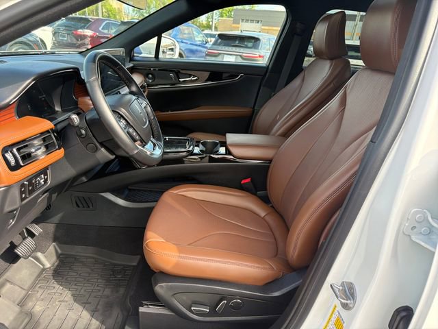 Used 2023 Lincoln Nautilus Reserve w/ Luxury Package AWD/4WD image 11