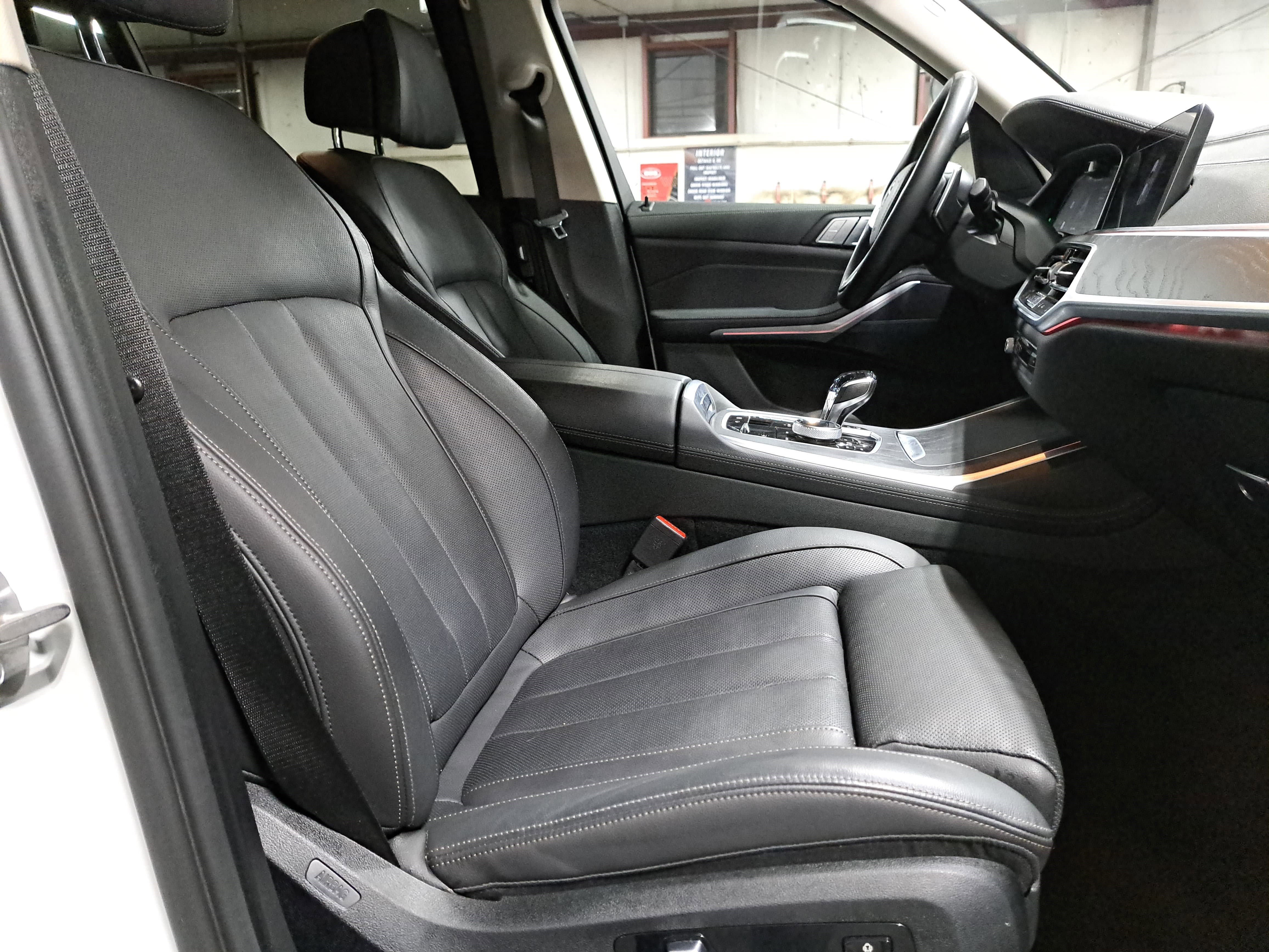 Used 2022 BMW X7 xDrive40i w/ Executive Package image 10