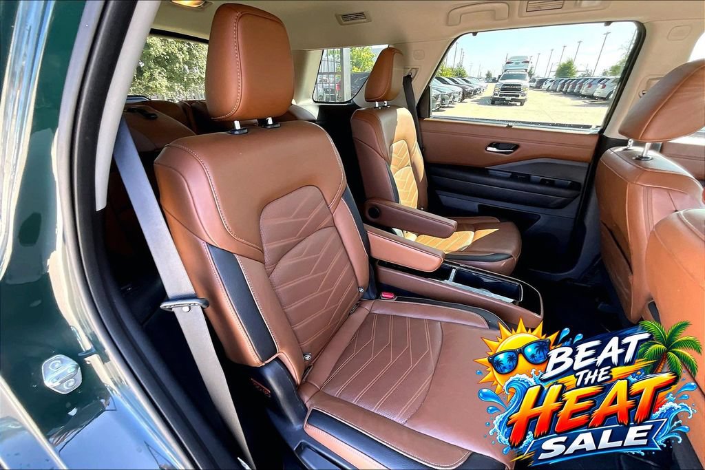 Used 2023 Nissan Pathfinder Platinum FWD image 32