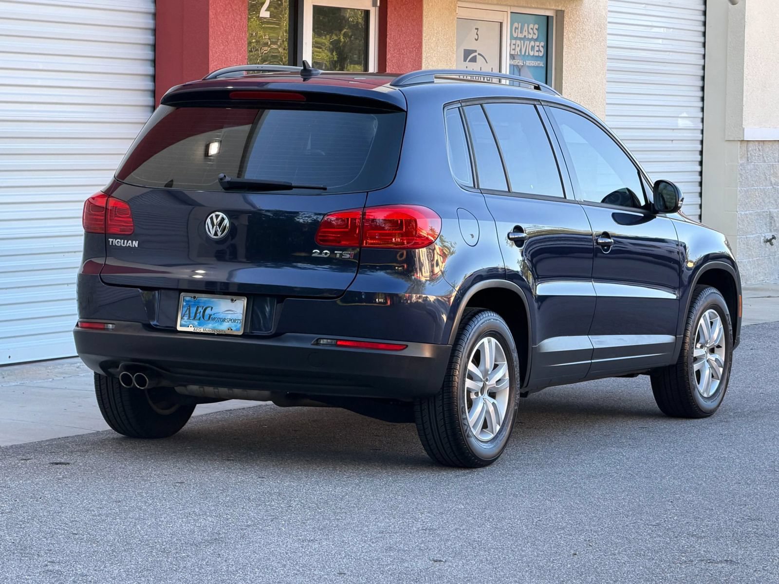 Used 2015 Volkswagen Tiguan S FWD image 4