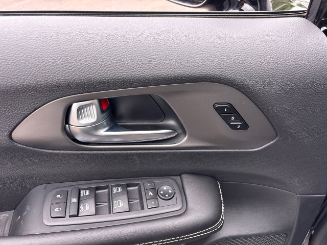 New 2027 Chrysler Pacifica Limited AWD/4WD image 17