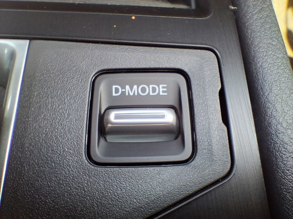 New 2026 Nissan Kicks S image 18