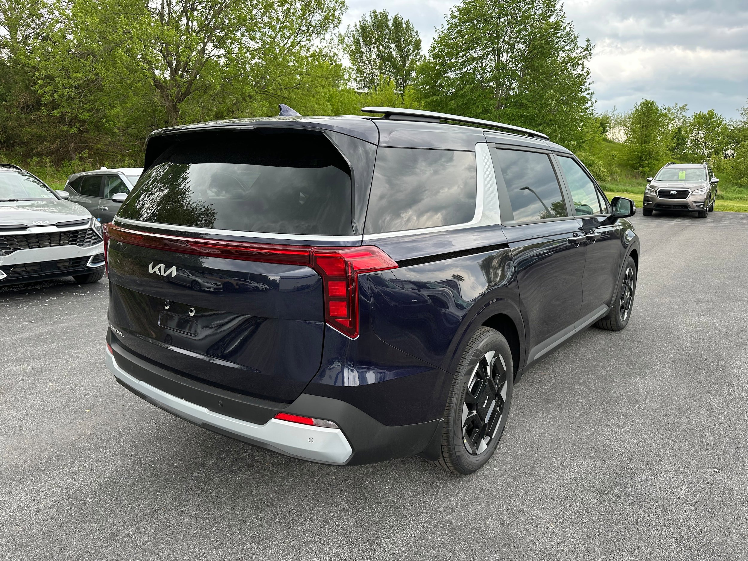 New 2026 Kia Carnival EX FWD image 5