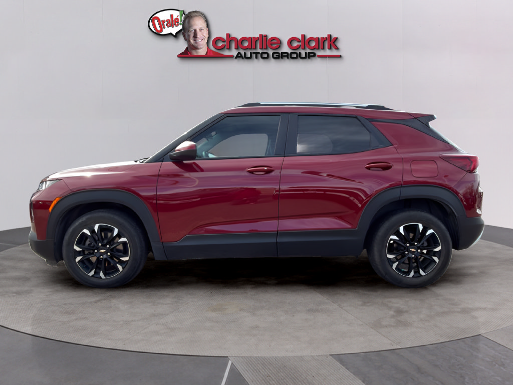 Used 2023 Chevrolet TrailBlazer LT FWD image 2