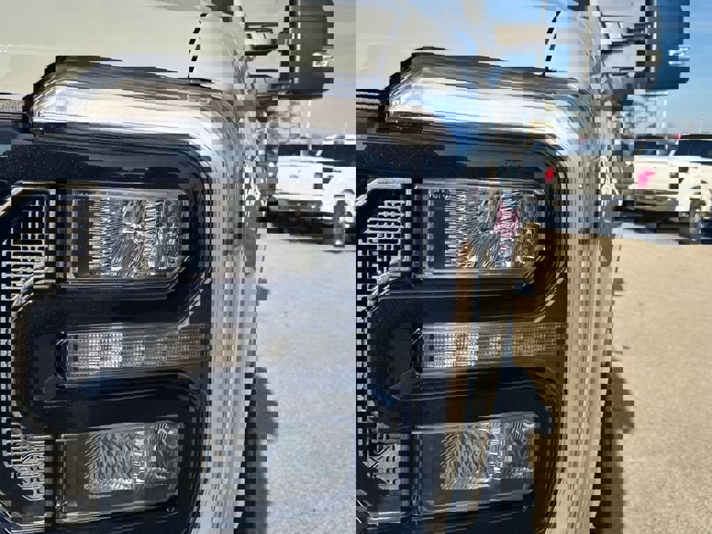 New 2026 Ford F250 XLT w/ XLT Premium Package image 9