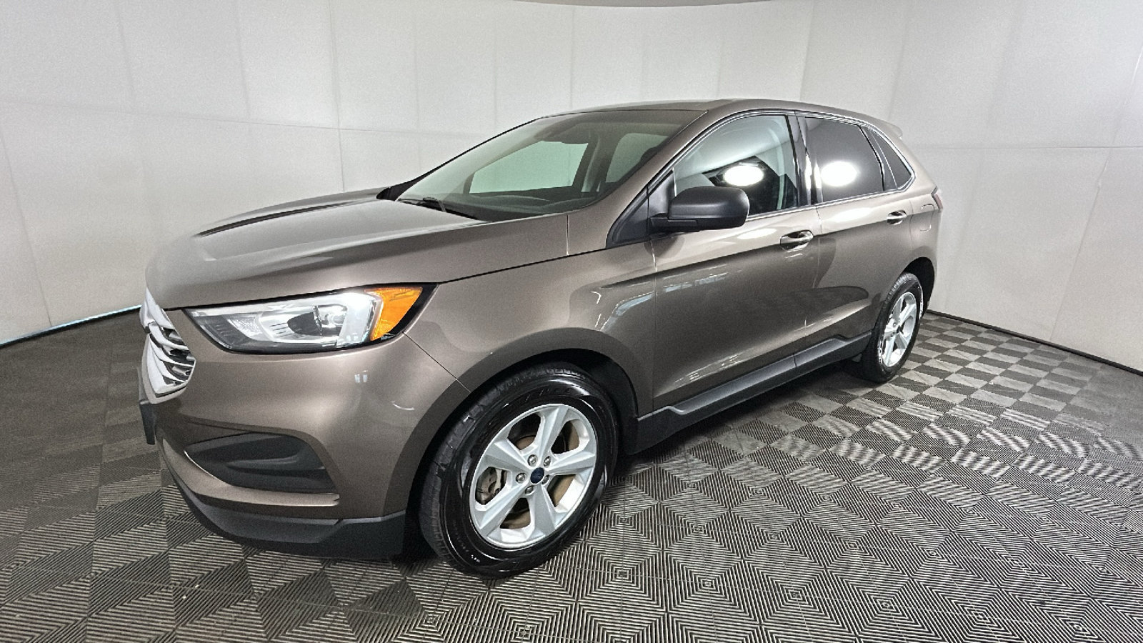 Used 2019 Ford Edge SE AWD/4WD image 7