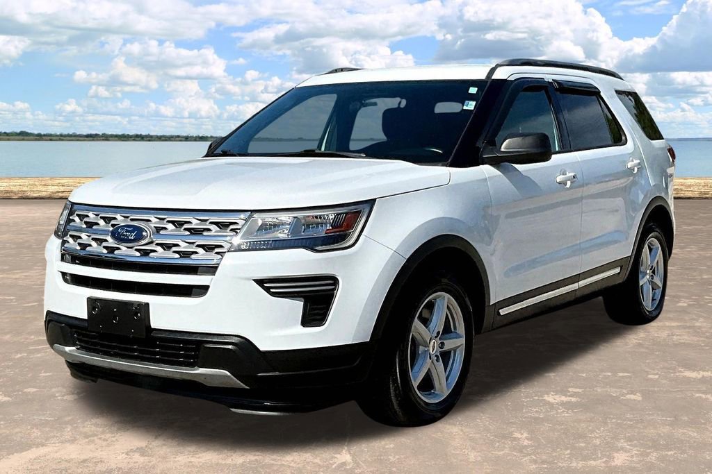 Used 2019 Ford Explorer XLT FWD image 4