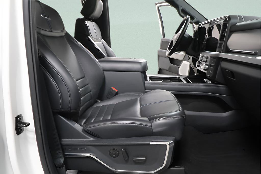 Used 2025 Ford F250 Platinum image 32