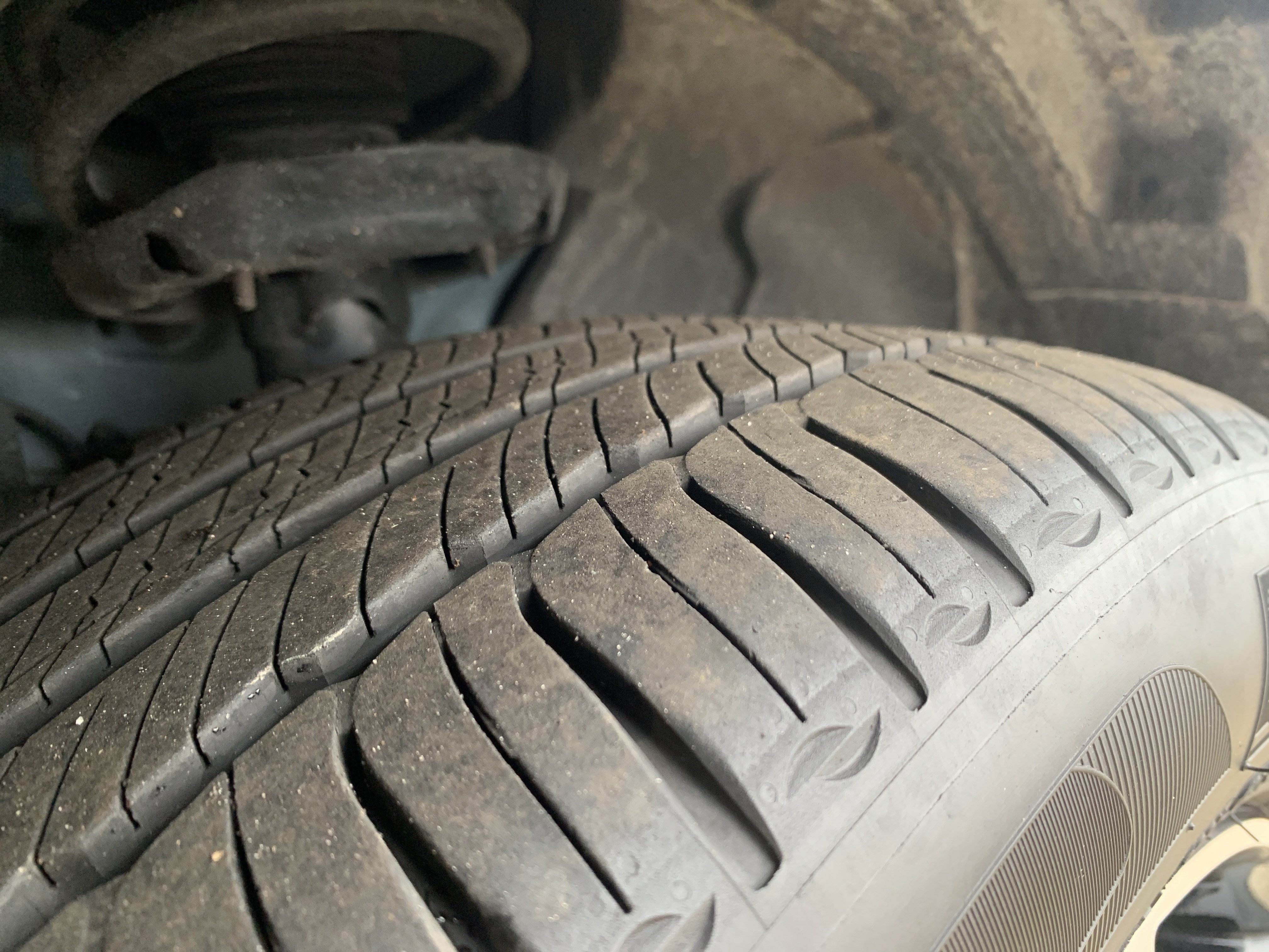 Used 2025 Volvo XC40 B5 Core image 12