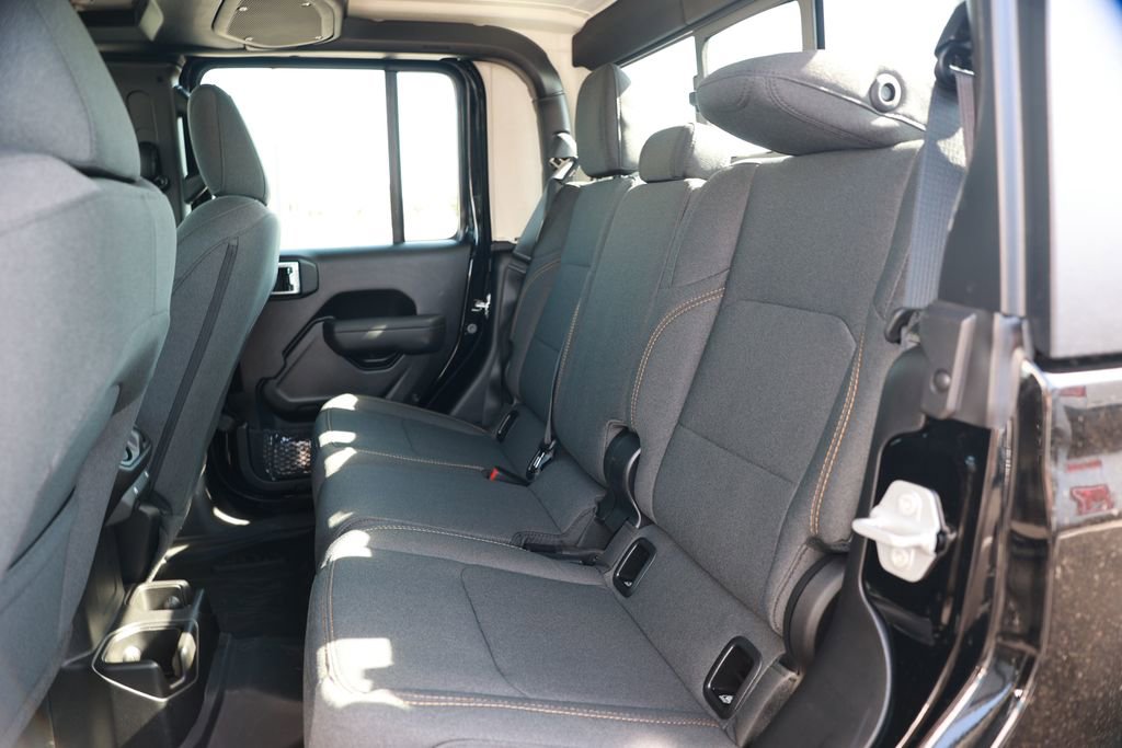 New 2026 Jeep Gladiator Sport image 30