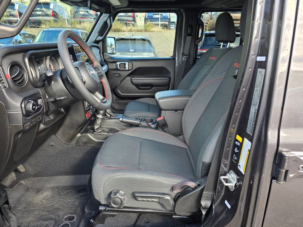 Used 2024 Jeep Wrangler Unlimited Rubicon w/ Convenience Group image 22