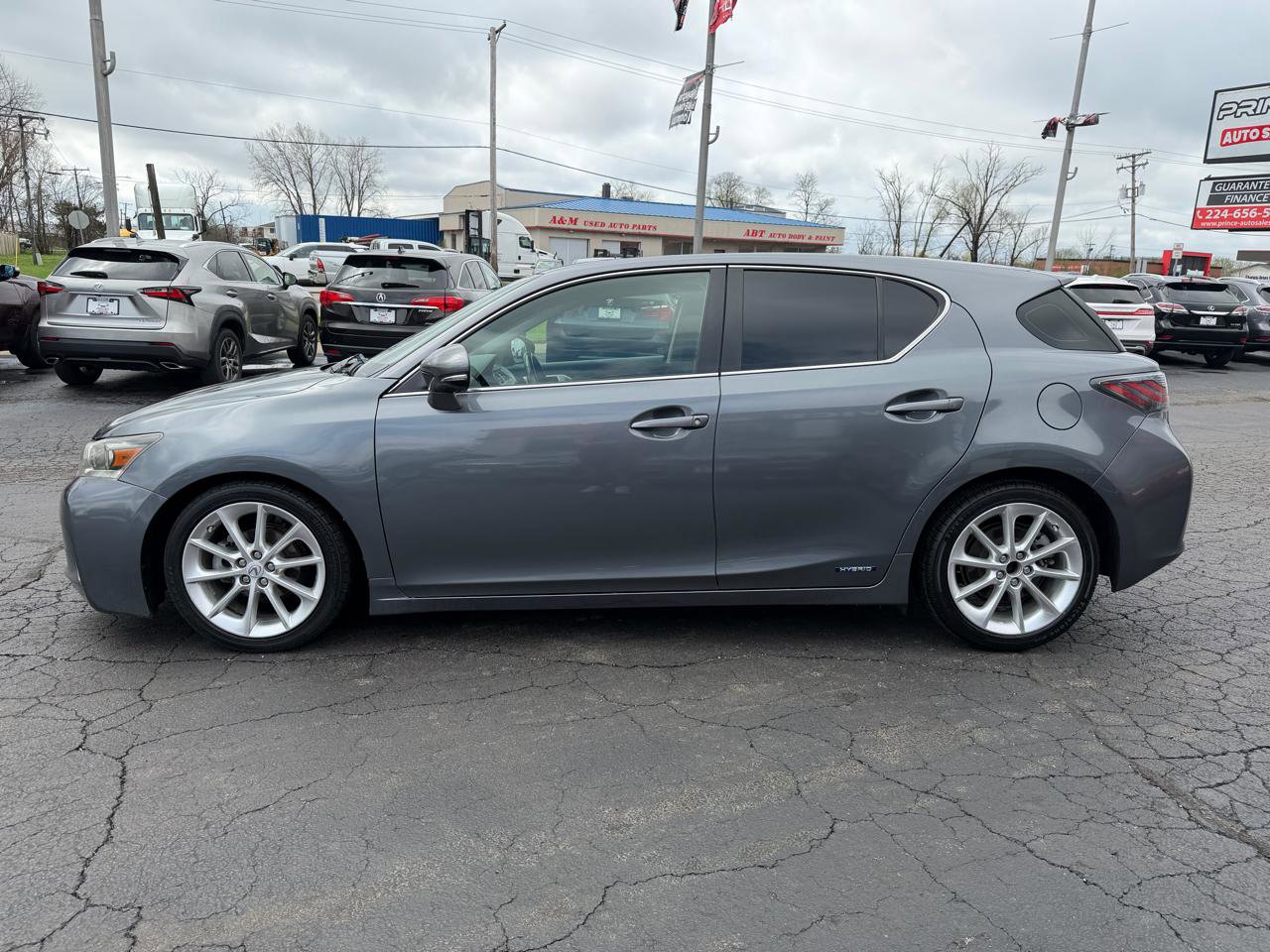 Used 2013 Lexus CT 200h w/ Premium Pkg w/Navigation image 4