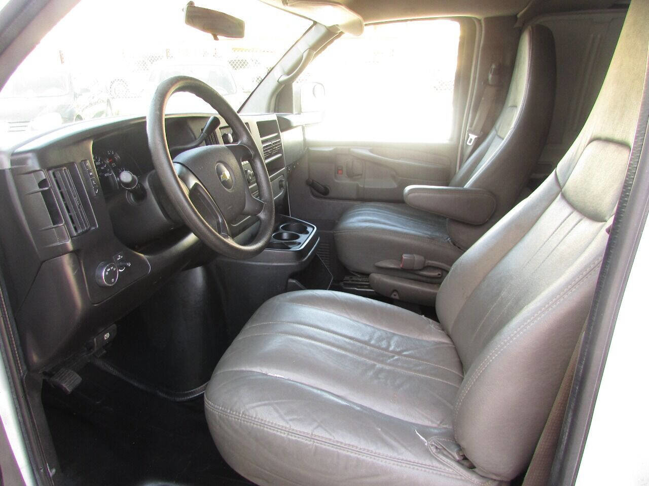 Used 2012 Chevrolet Express 1500 image 9