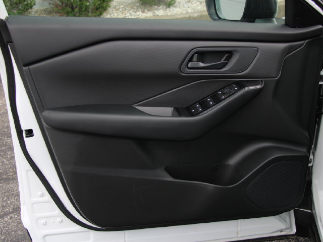 Certified 2025 Nissan Rogue S AWD/4WD image 14
