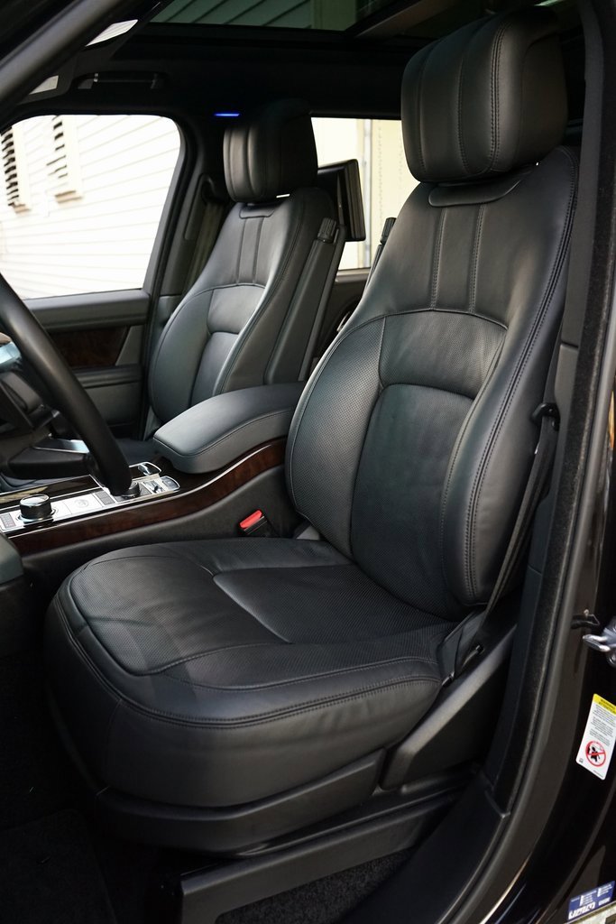 Used 2020 Land Rover Range Rover Long Wheelbase HSE image 3
