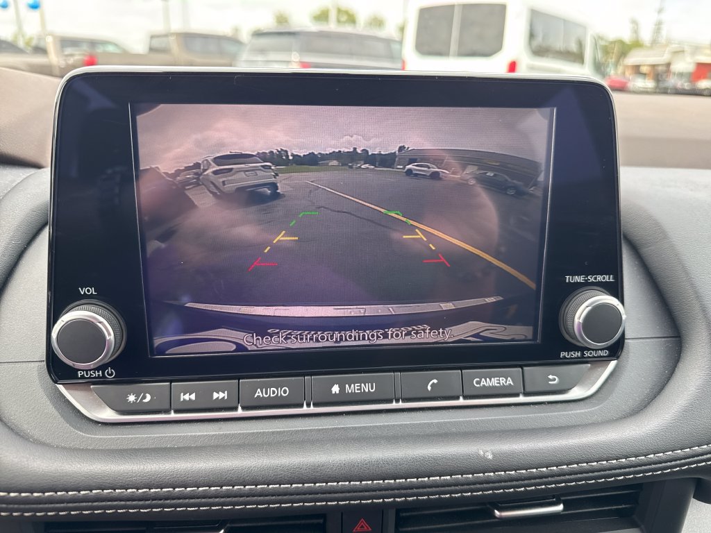 Used 2023 Nissan Rogue SV AWD/4WD image 16