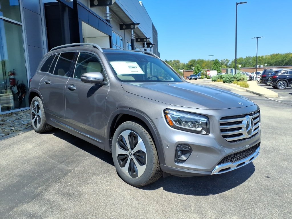 New 2026 Mercedes-Benz GLB 250 4MATIC image 8
