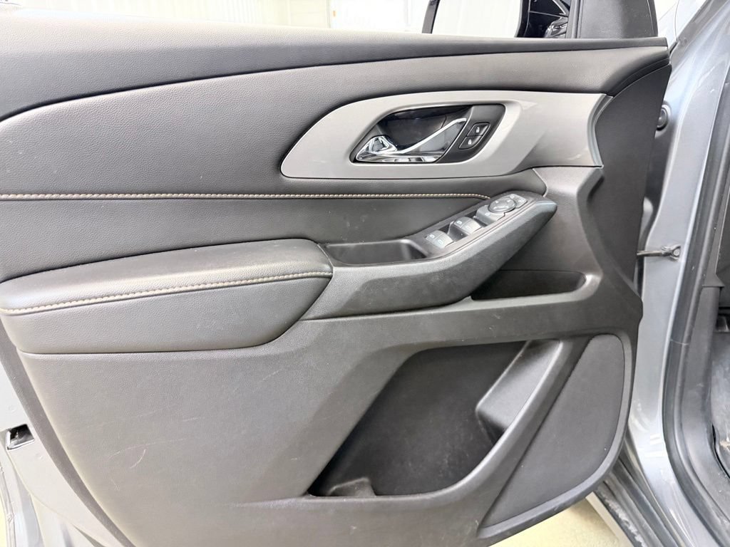 Used 2019 Chevrolet Traverse LS FWD image 8