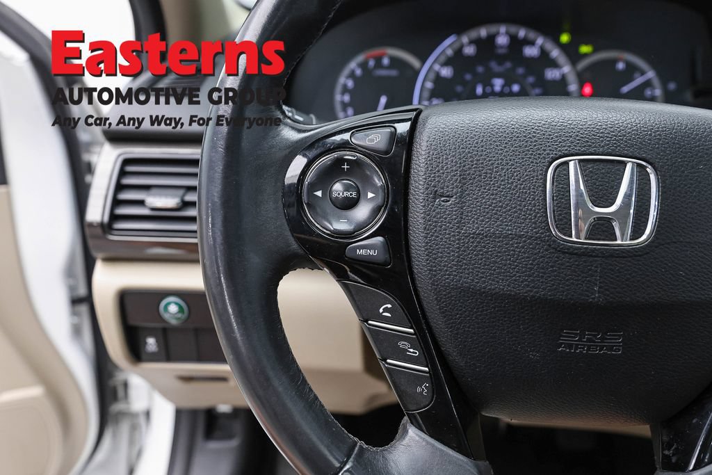 Used 2017 Honda Accord EX-L image 16
