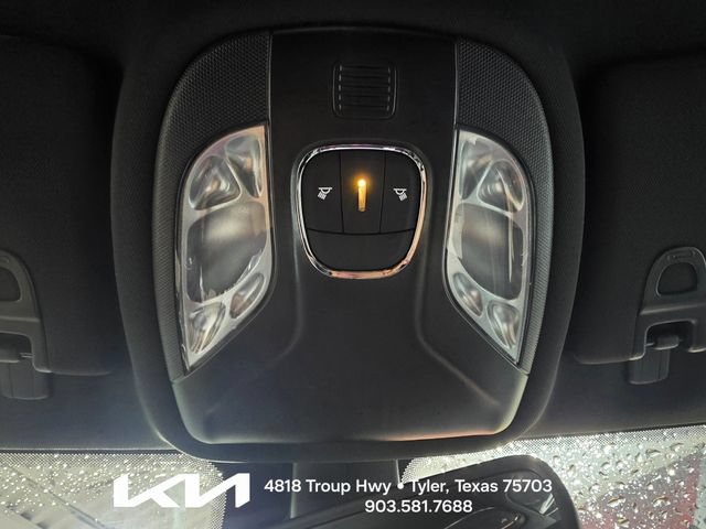 Used 2023 Jeep Compass Latitude AWD/4WD image 14