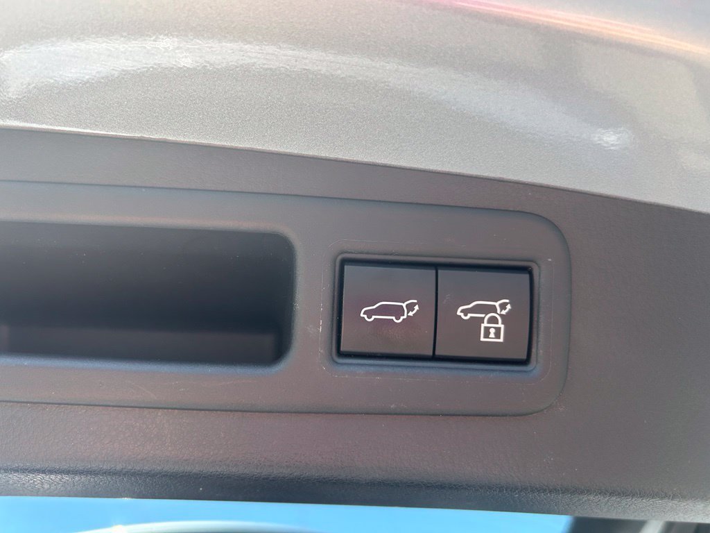Used 2023 Lexus RX 350 Premium w/ Accessory Package AWD/4WD image 18