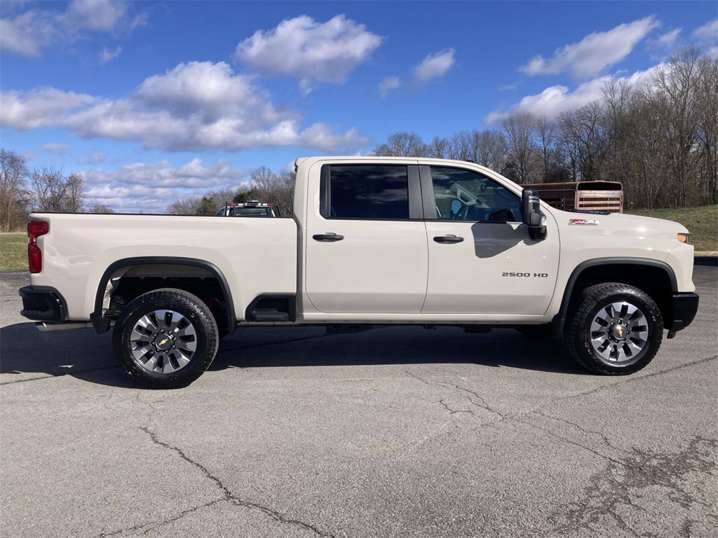 New 2026 Chevrolet Silverado 2500 Custom image 2