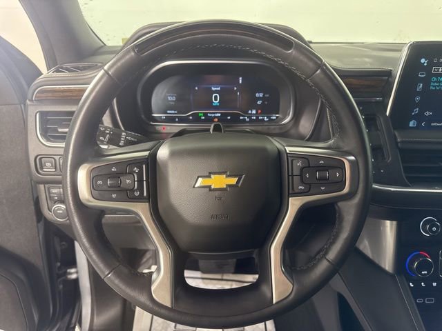 Used 2024 Chevrolet Suburban Premier w/ Advanced Technology Package AWD/4WD image 32