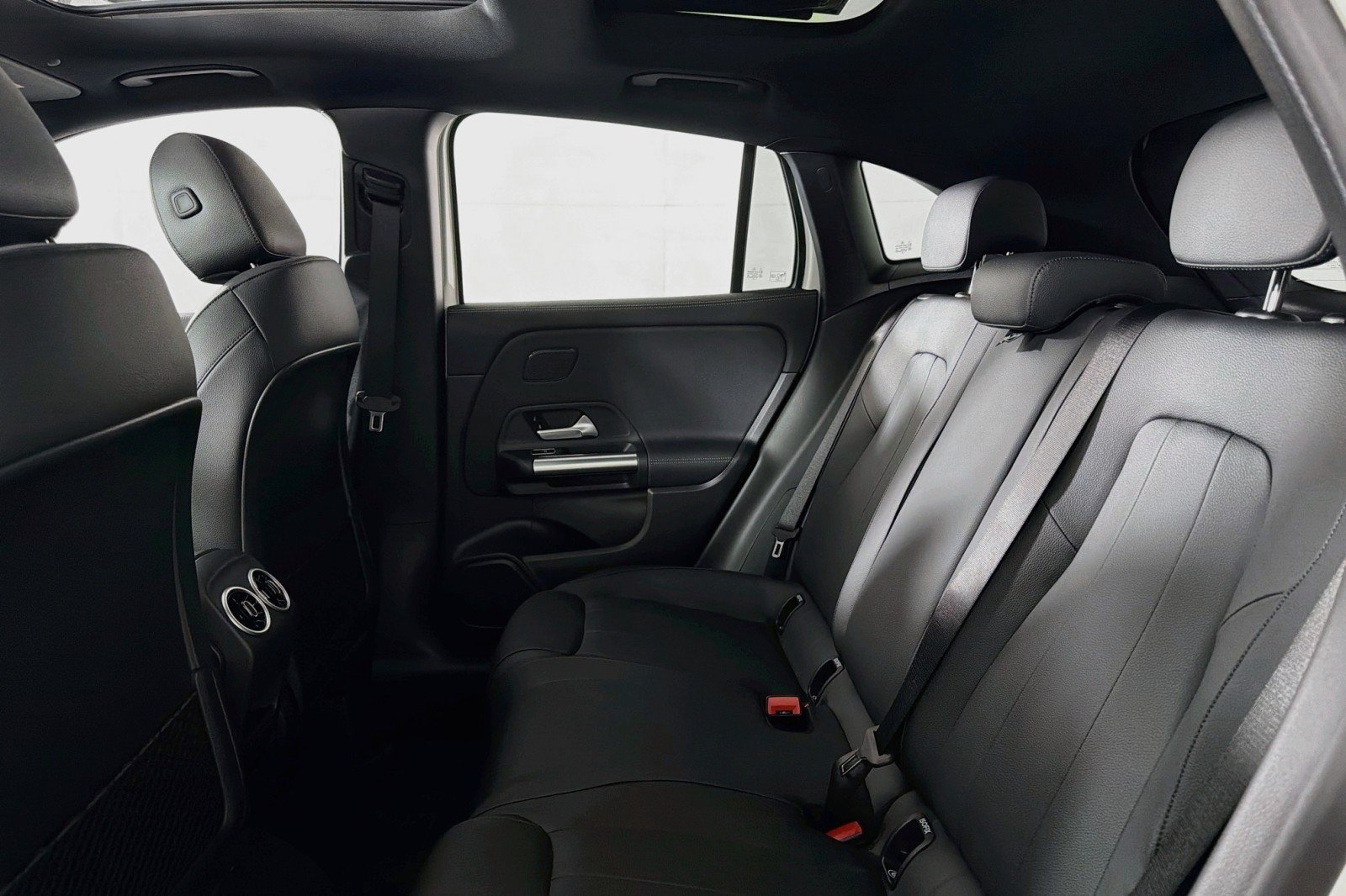 New 2026 Mercedes-Benz GLA 250 image 7